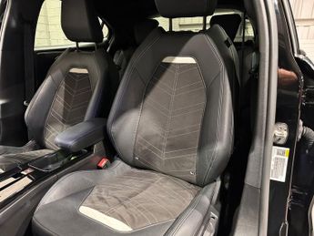 VAUXHALL MOKKA ELECTRIC 50kWh Ultimate SUV 5dr Electric Auto (136 ps)