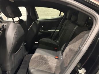 VAUXHALL MOKKA ELECTRIC 50kWh Ultimate SUV 5dr Electric Auto (136 ps)