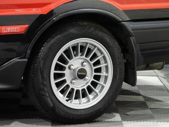 TOYOTA COROLLA AE86 GT