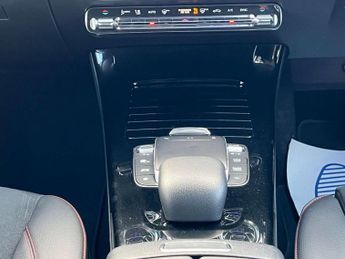 MERCEDES-BENZ CLA 1.3 CLA 180 AMG Line Executive A 4dr