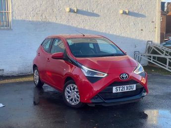 TOYOTA AYGO 1.0 VVT-i x-play Hatchback 5dr Petrol x-shift Euro 6 (Safety Sen