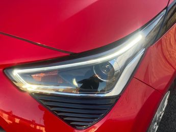 TOYOTA AYGO 1.0 VVT-i x-play Hatchback 5dr Petrol x-shift Euro 6 (Safety Sen