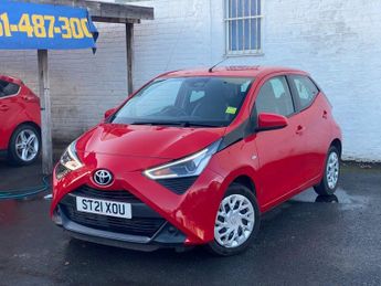 TOYOTA AYGO 1.0 VVT-i x-play Hatchback 5dr Petrol x-shift Euro 6 (Safety Sen