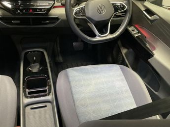 VOLKSWAGEN ID.3 Pro Performance 58kWh Life Hatchback 5dr Electric Auto (204 ps)