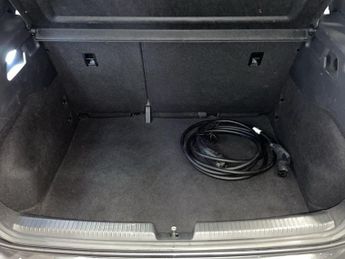 VOLKSWAGEN ID.3 Pro Performance 58kWh Life Hatchback 5dr Electric Auto (204 ps)