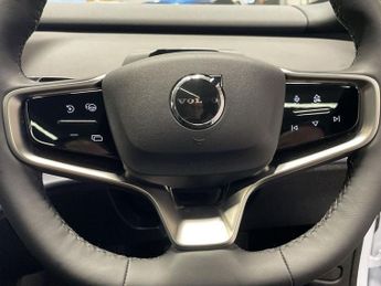 VOLVO EX30 Single Motor Extended Range 69kWh Ultra SUV 5dr Electric Auto (2