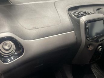 TOYOTA AYGO 1.0 VVT-i x-play Hatchback 5dr Petrol x-shift Euro 6 (Safety Sen