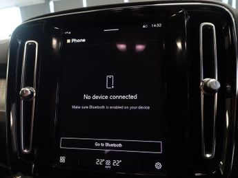 VOLVO XC40 2.0 B3 MHEV Core SUV 5dr Petrol Hybrid DCT Auto Euro 6 (s/s) (16