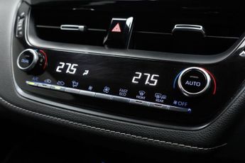 TOYOTA COROLLA 1.8 VVT-h GPF Icon Tech Hatchback 5dr Petrol Hybrid CVT Euro 6 (