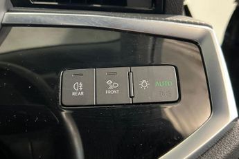 AUDI Q3 2.0 TDI 35 Sport SUV 5dr Diesel S Tronic Euro 6 (s/s) (150 ps) R