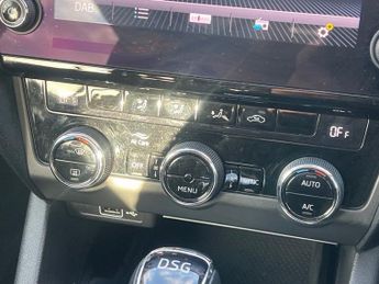 SKODA OCTAVIA 1.0 TSI GPF SE Technology Estate 5dr Petrol DSG Euro 6 (s/s) (11