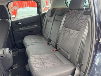 PEUGEOT 3008 1.6 e-HDi Active SUV 5dr Diesel EGC Euro 5 (s/s) (115 ps)