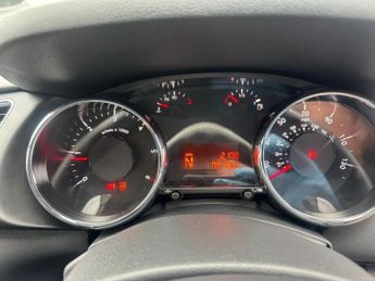 PEUGEOT 3008 1.6 e-HDi Active SUV 5dr Diesel EGC Euro 5 (s/s) (115 ps)