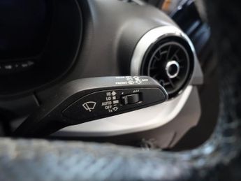 AUDI Q2 2.0 TDI 30 S line SUV 5dr Diesel S Tronic Euro 6 (s/s) (116 ps)