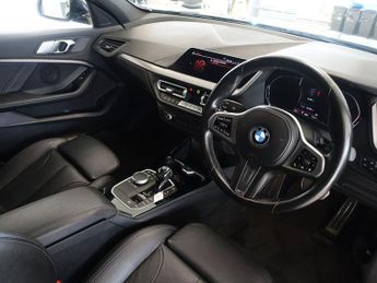 BMW 1 SERIES 118i M Sport 1.5 Hatchback 5dr Petrol DCT Euro 6