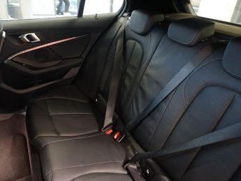 BMW 1 SERIES 1.5 118i M Sport (LCP) Hatchback 5dr Petrol DCT Euro 6 (s/s) (13