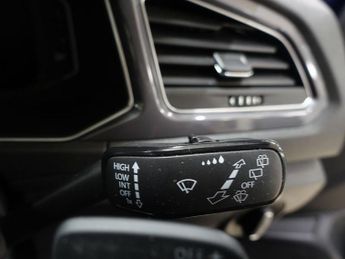 VOLKSWAGEN T-ROC 1.5 TSI GPF EVO R-Line SUV 5dr Petrol DSG Euro 6 (s/s) (150 ps)