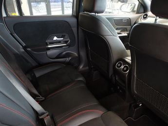 MERCEDES-BENZ GLA 1.3 GLA200 AMG Line SUV 5dr Petrol 7G-DCT Euro 6 (s/s) (163 ps)