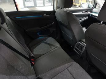 VOLKSWAGEN GOLF 2.0 TDI Life Hatchback 5dr Diesel DSG Euro 6 (s/s) (115 ps)