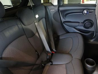 MINI HATCH 1.5 Cooper Hatchback 5dr Petrol Auto Euro 6 (s/s) (136 ps)