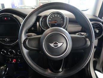 MINI HATCH 1.5 Cooper Hatchback 5dr Petrol Auto Euro 6 (s/s) (136 ps)