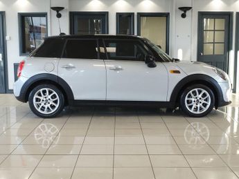 MINI HATCH 1.5 Cooper Hatchback 5dr Petrol Auto Euro 6 (s/s) (136 ps)