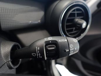 MINI HATCH 1.5 Cooper Hatchback 5dr Petrol Auto Euro 6 (s/s) (136 ps)