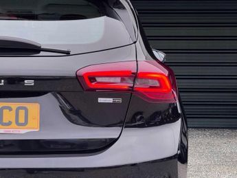 FORD FOCUS 1.0 Turbo MHEV Titanium [Nav] 5dr - AUTO!