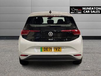 VOLKSWAGEN ID.3 Pro Performance 58kWh Life Hatchback 5dr Electric Auto (204 ps)