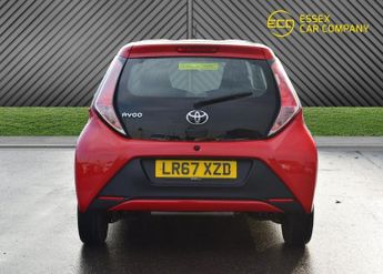 TOYOTA AYGO 1.0 VVT-i x-play Hatchback 5dr Petrol x-shift Euro 6 (68 ps)