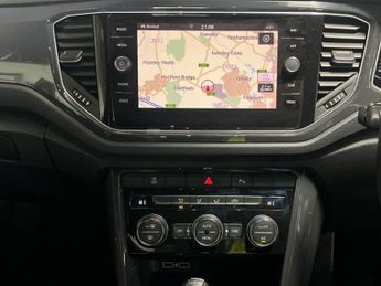 VOLKSWAGEN T-ROC 2.0 TSI SEL SUV 5dr Petrol DSG 4Motion Euro 6 (s/s) (190 ps)