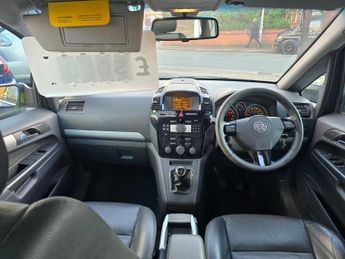 VAUXHALL ZAFIRA 1.8 16V Elite MPV 5dr Petrol Manual Euro 4 (140 ps)