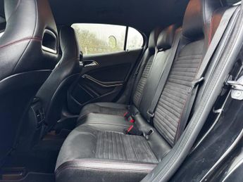 MERCEDES-BENZ GLA 1.6 GLA200 AMG Line (Executive) SUV 5dr Petrol 7G-DCT Euro 6 (s/