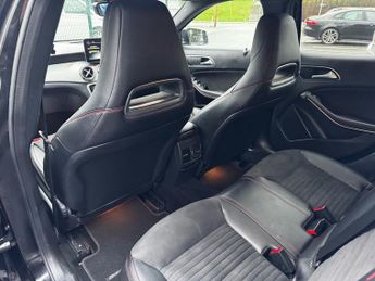 MERCEDES-BENZ GLA 1.6 GLA200 AMG Line (Executive) SUV 5dr Petrol 7G-DCT Euro 6 (s/