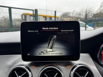 MERCEDES-BENZ GLA 1.6 GLA200 AMG Line (Executive) SUV 5dr Petrol 7G-DCT Euro 6 (s/