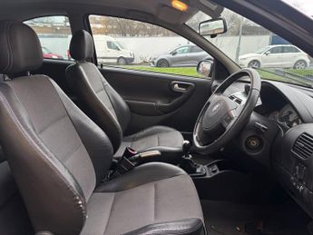 VAUXHALL CORSA 1.4i 16v SXi+ Hatchback 3dr Petrol Manual (142 g/km, 89 bhp)