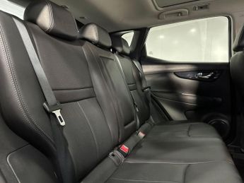 NISSAN QASHQAI 1.6 dCi Tekna SUV 5dr Diesel XTRON 2WD Euro 6 (s/s) (130 ps)