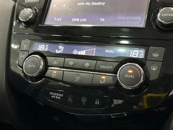 NISSAN QASHQAI 1.6 dCi Tekna SUV 5dr Diesel XTRON 2WD Euro 6 (s/s) (130 ps)