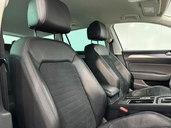 VOLKSWAGEN PASSAT 2.0 TDI BlueMotion Tech GT Estate 5dr Diesel DSG Euro 6 (s/s) (1