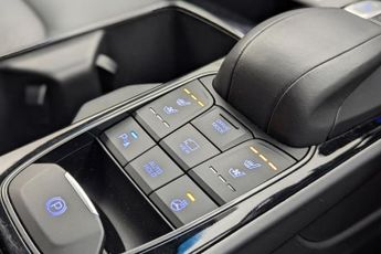 HYUNDAI IONIQ 38.3kWh Premium SE Hatchback 5dr Electric Auto (136 ps)