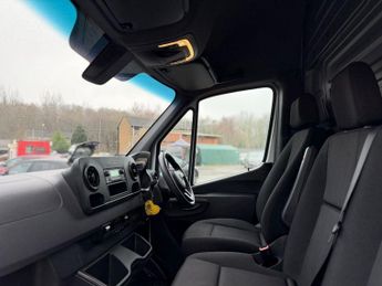 MERCEDES-BENZ eSprinter 55kWh Progressive Panel Van 5dr Electric Auto FWD L2 H2 20kW Cha