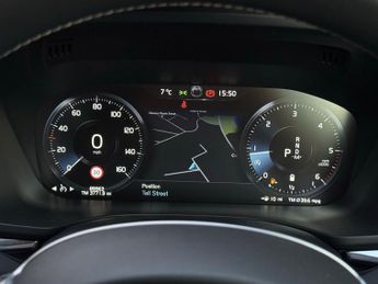 VOLVO XC60 2.0 B4 MHEV R-Design SUV 5dr Diesel Hybrid Auto AWD Euro 6 (s/s)