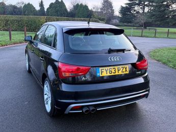 AUDI A1 1.4 TFSI S line Sportback 5dr Petrol S Tronic Euro 5 (s/s) (122 