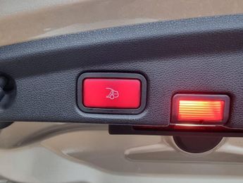 MERCEDES-BENZ E-CLASS 3.0 E400 V6 AMG Line (Premium) Cabriolet 2dr Petrol G-Tronic+ 4M