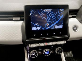 RENAULT CLIO 1.6 E-TECH Techno Hatchback 5dr Petrol Hybrid Auto Euro 6 (s/s) 