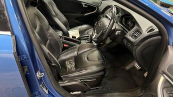 VOLVO V40 2.0 D3 R-Design Pro Hatchback 5dr Diesel Auto Euro 6 (s/s) (150 