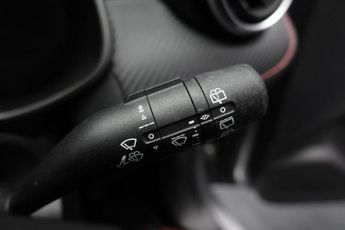 MG MG ZS 72.6kWh Trophy Long Range SUV 5dr Electric Auto (156 ps)