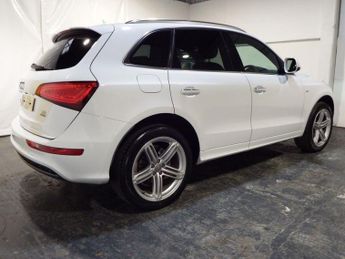 AUDI Q5 2.0 TDI S line Plus SUV 5dr Diesel S Tronic quattro Euro 6 (s/s)