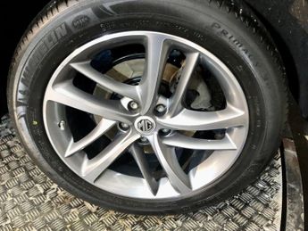 MG MG HS 1.5 T-GDI Exclusive SUV 5dr Petrol DCT Euro 6 (s/s) (162 ps)