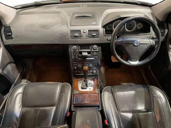 VOLVO XC90 2.4 D5 Executive SUV 5dr Diesel Geartronic 4WD Euro 5 (200 ps)